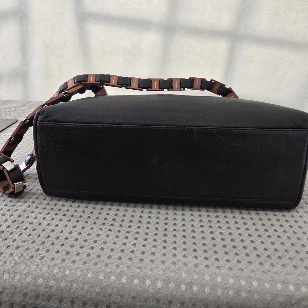 Salvatore Ferragamo LEATHER - Picture 14 of 16
